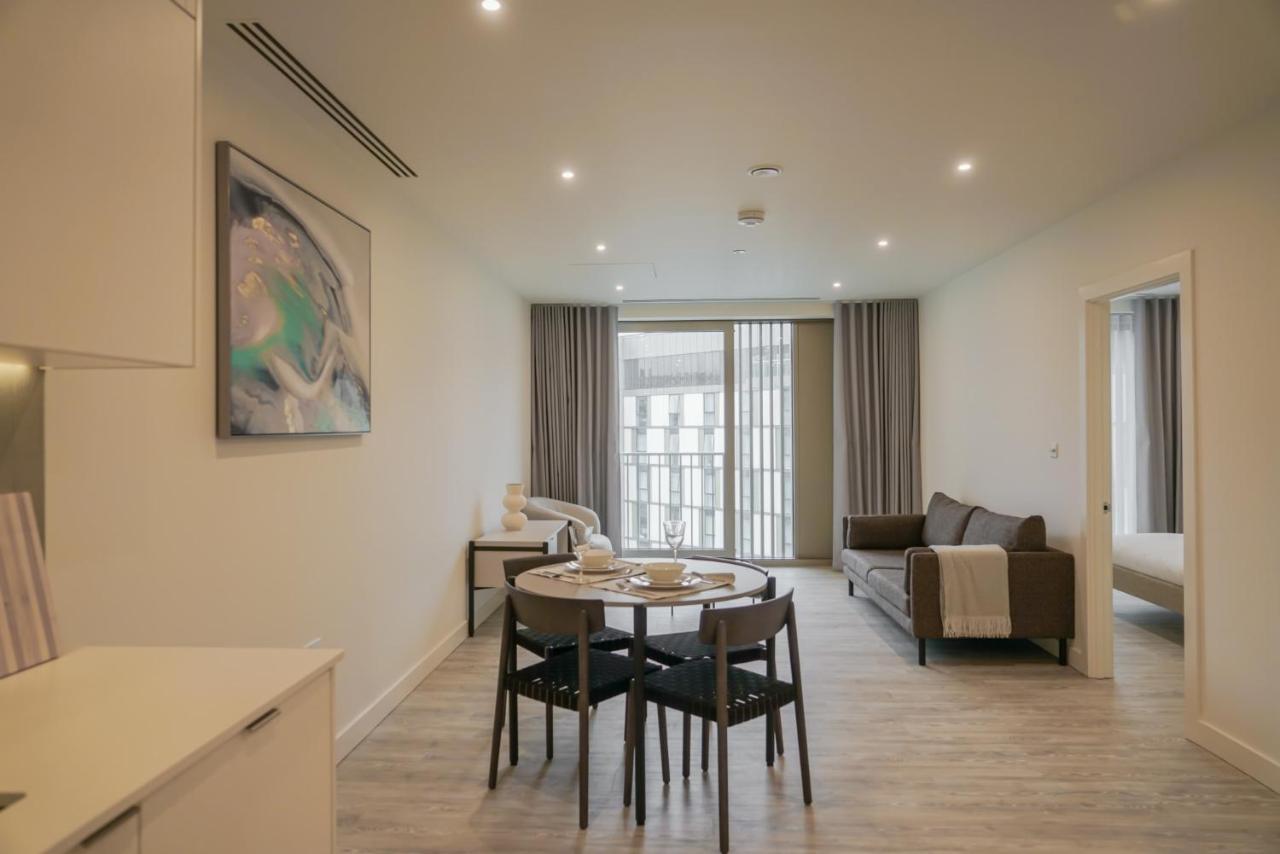 Coppermaker Square In Stratford Aparthotel ลอนดอน ภายนอก รูปภาพ