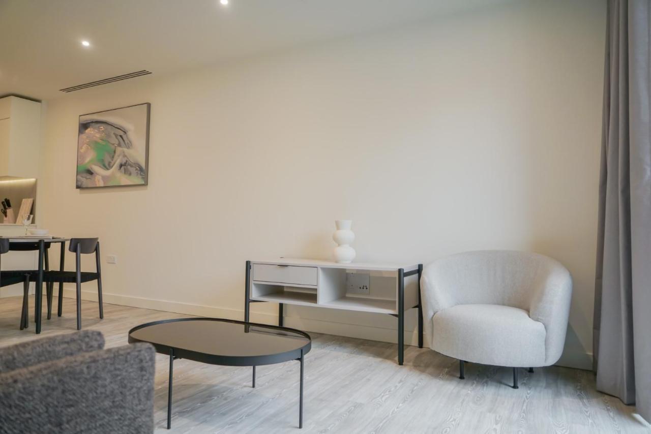 Coppermaker Square In Stratford Aparthotel ลอนดอน ภายนอก รูปภาพ