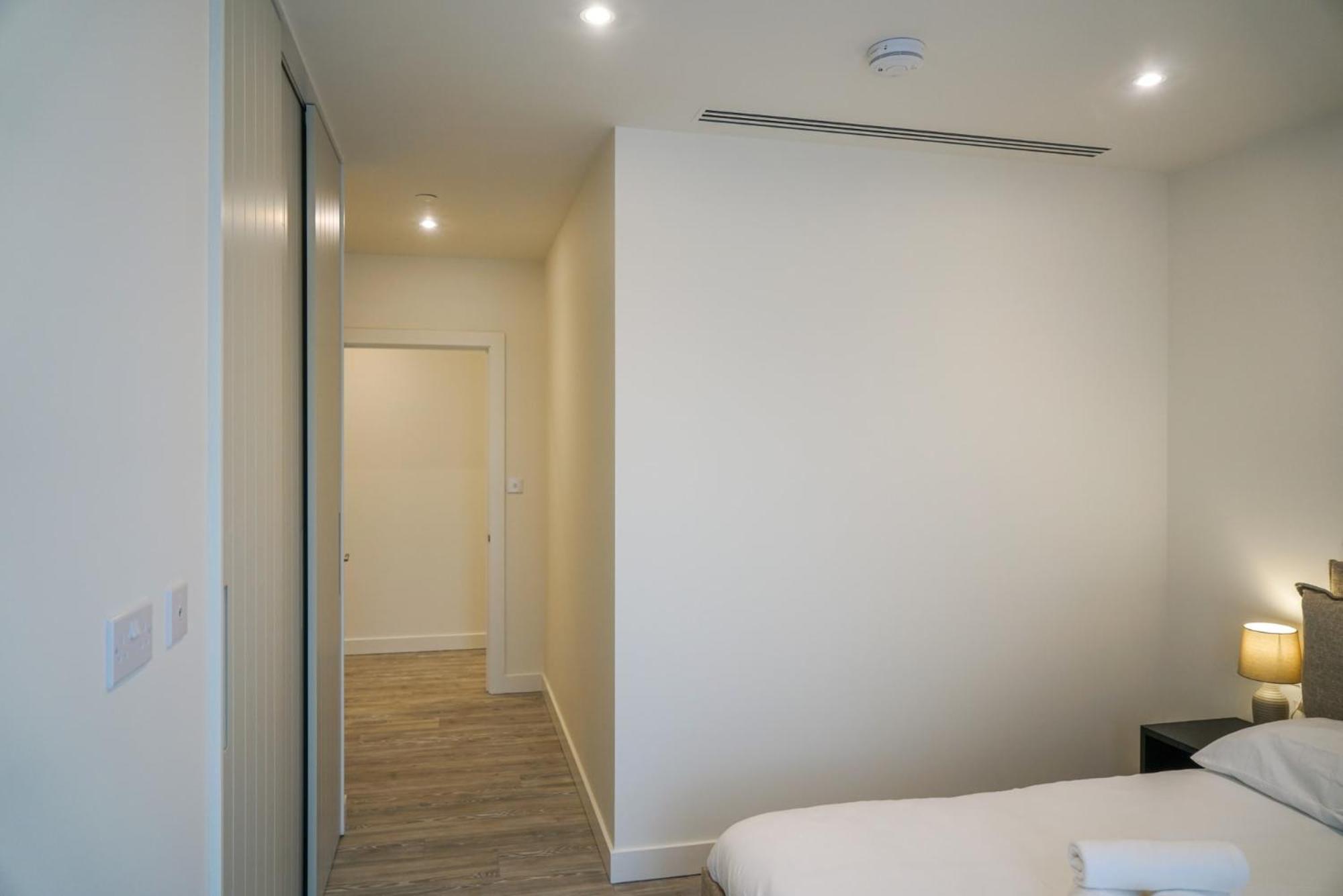 Coppermaker Square In Stratford Aparthotel ลอนดอน ภายนอก รูปภาพ