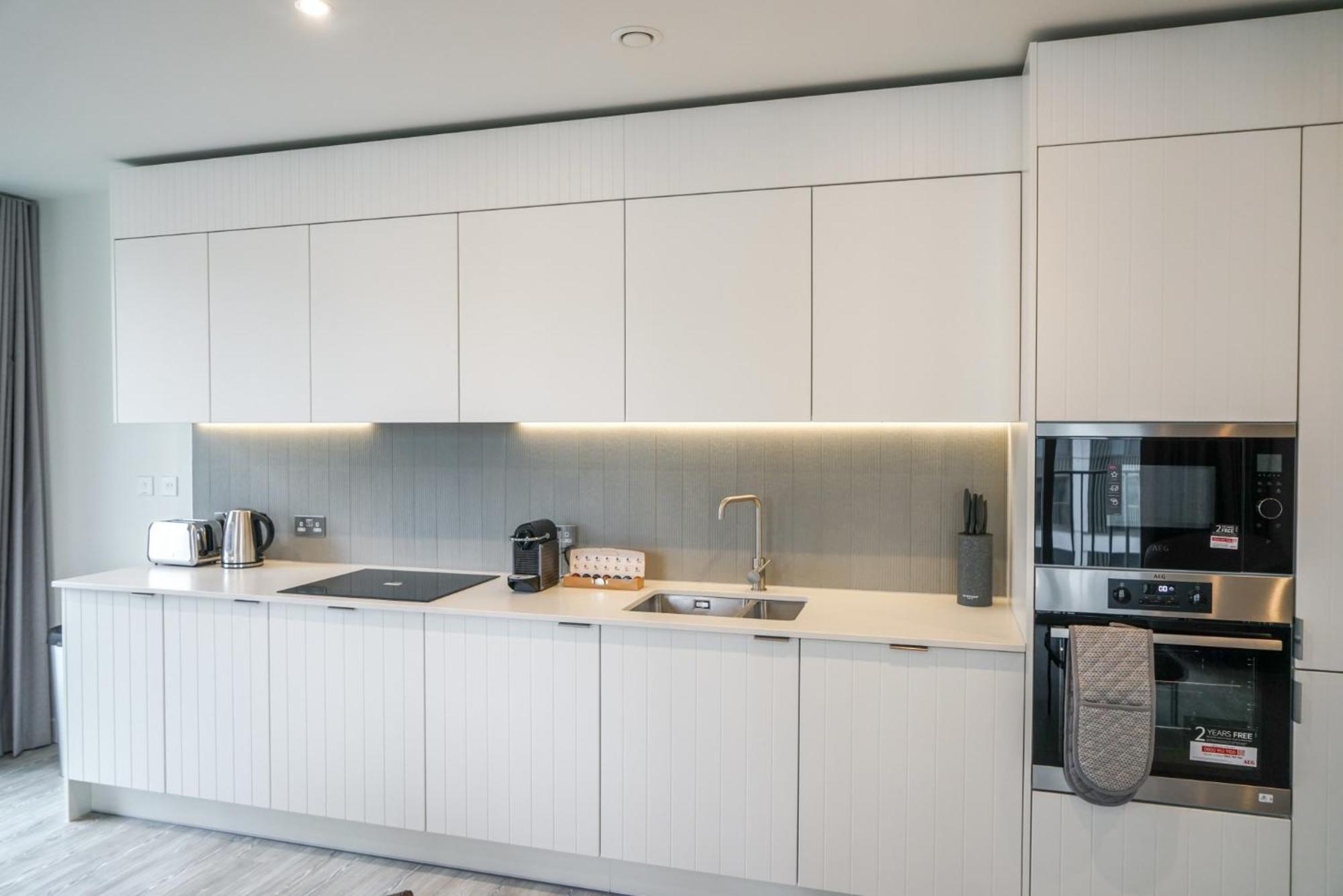 Coppermaker Square In Stratford Aparthotel ลอนดอน ภายนอก รูปภาพ