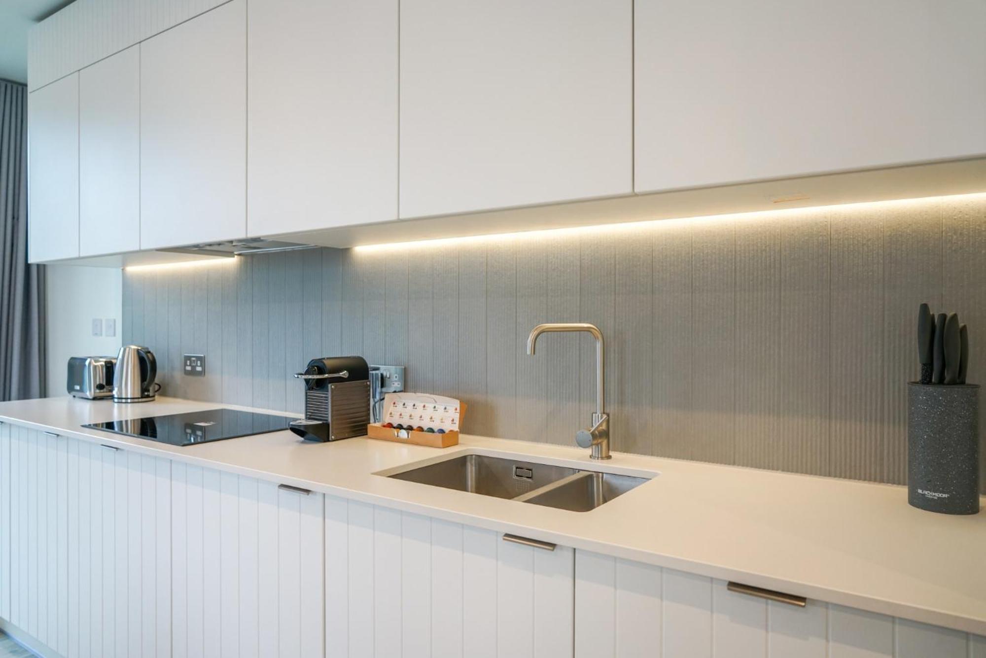 Coppermaker Square In Stratford Aparthotel ลอนดอน ภายนอก รูปภาพ