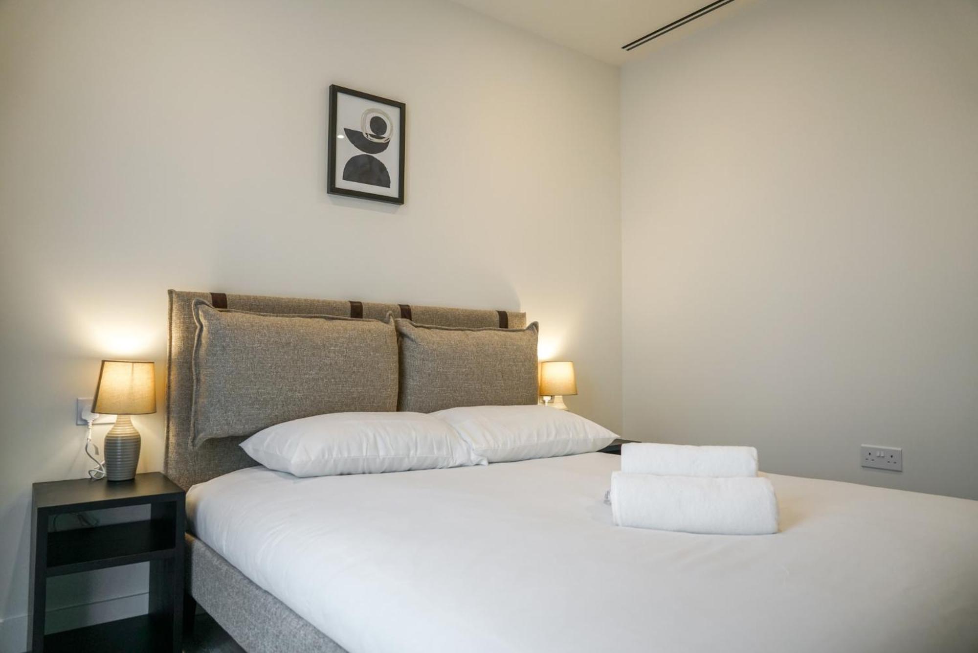 Coppermaker Square In Stratford Aparthotel ลอนดอน ภายนอก รูปภาพ