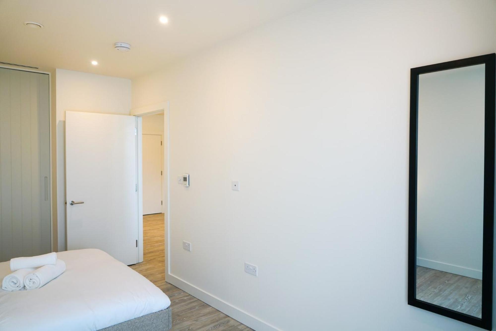 Coppermaker Square In Stratford Aparthotel ลอนดอน ภายนอก รูปภาพ