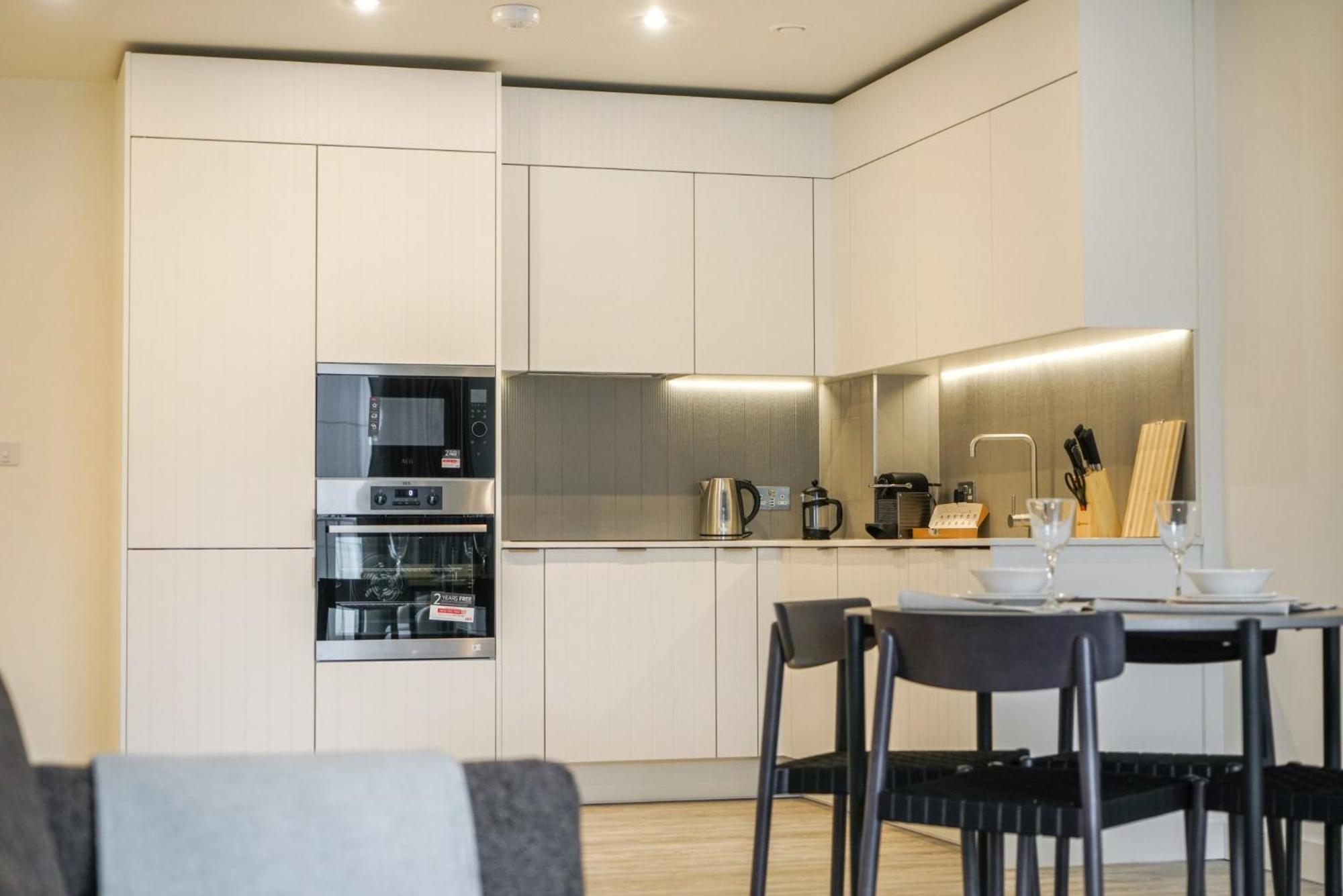 Coppermaker Square In Stratford Aparthotel ลอนดอน ภายนอก รูปภาพ
