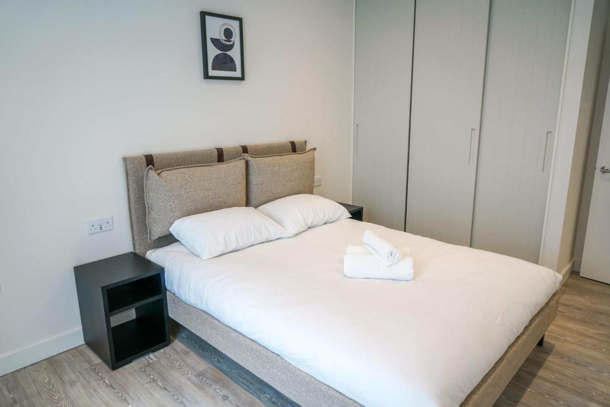Coppermaker Square In Stratford Aparthotel ลอนดอน ภายนอก รูปภาพ