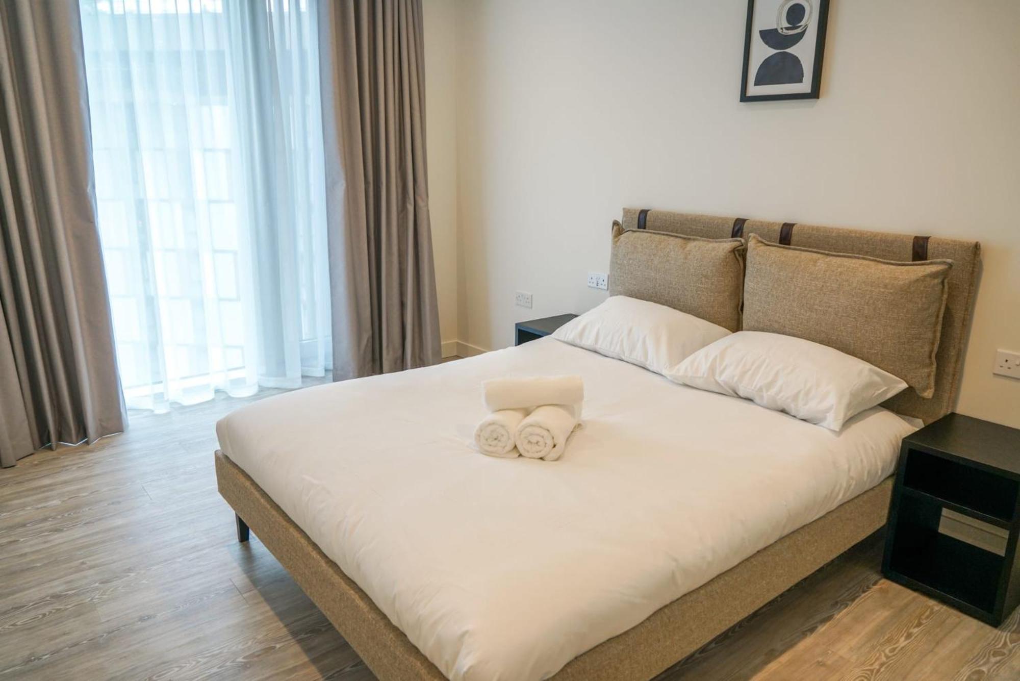 Coppermaker Square In Stratford Aparthotel ลอนดอน ภายนอก รูปภาพ